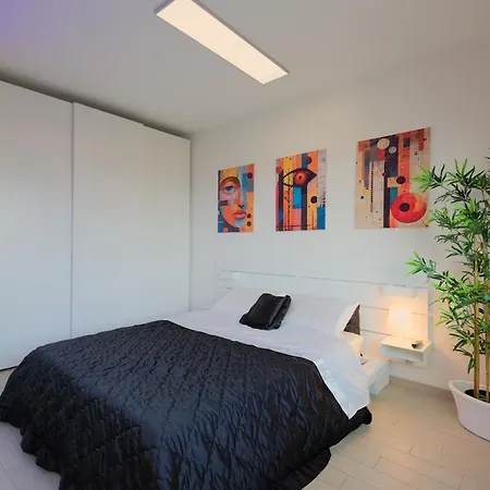 Apartment Bilocale Luxury Fronte Ospedale Udine